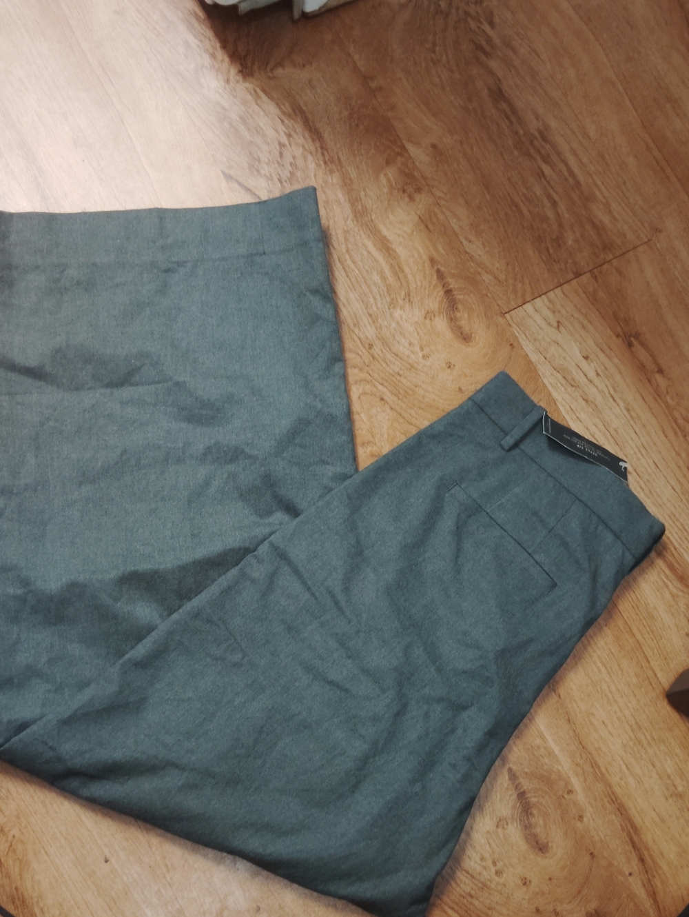 Banana Republic Women's Dress Pants in Slate Gray, Wide Legs.